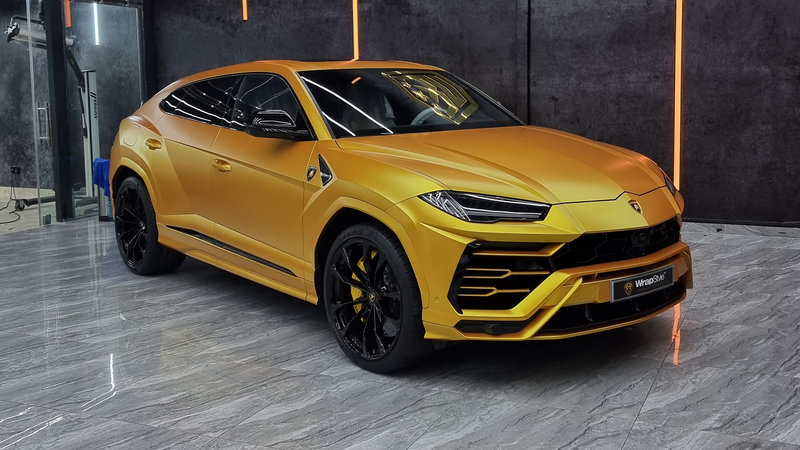 Lamborghini Urus - Energetic Yellow Wrap