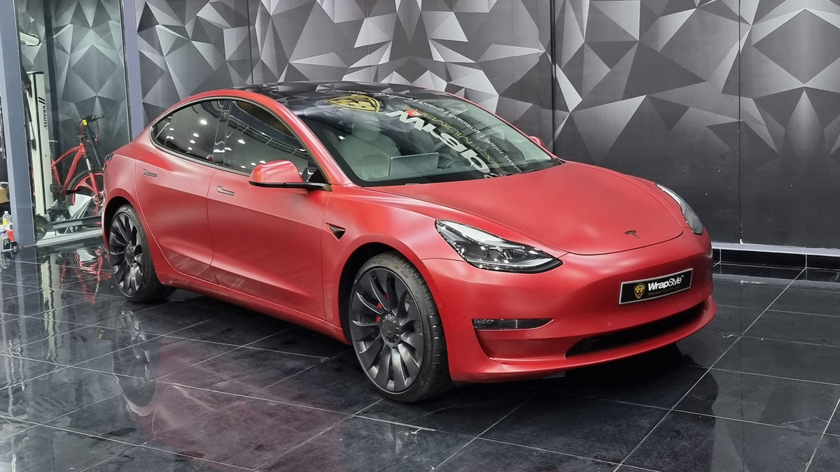 Tesla Model Y - Coral Wrap - cover