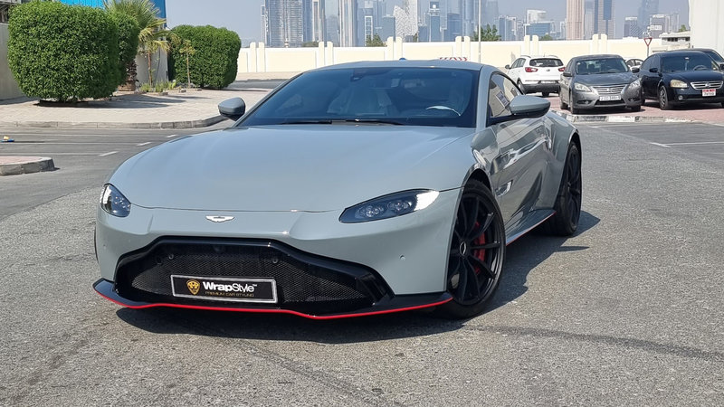 Aston Martin Vantage V12 - Grey Wrap