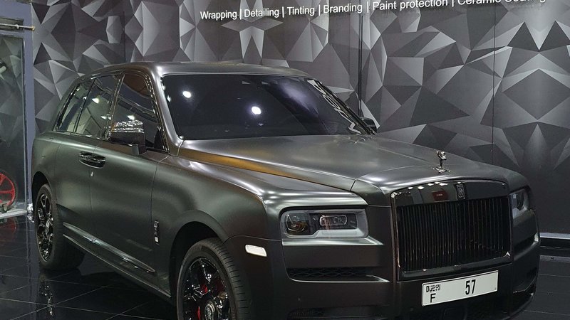 Rolls-Royce Cullinan - Black Wrap - img 2 small