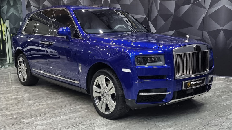 Rolls-Royce Cullinan - Dark Blue Wrap